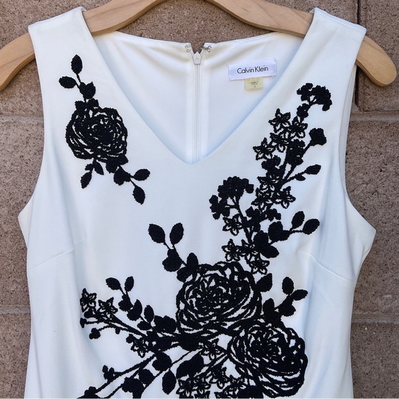 NWOT Calvin Klein Sleeveless Floral Beaded Embellished Sheath Midi Dress Size 2 - Picture 5 of 9